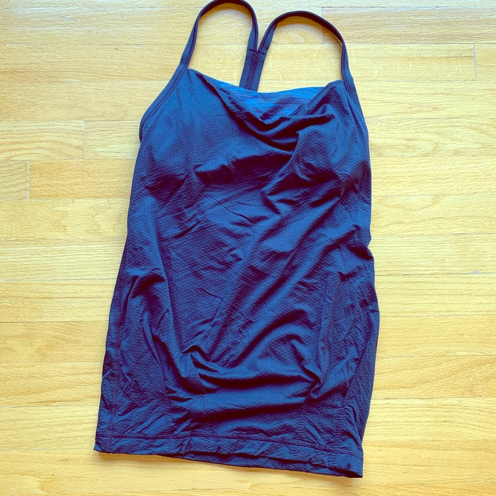 Lululemon 2 in one tank